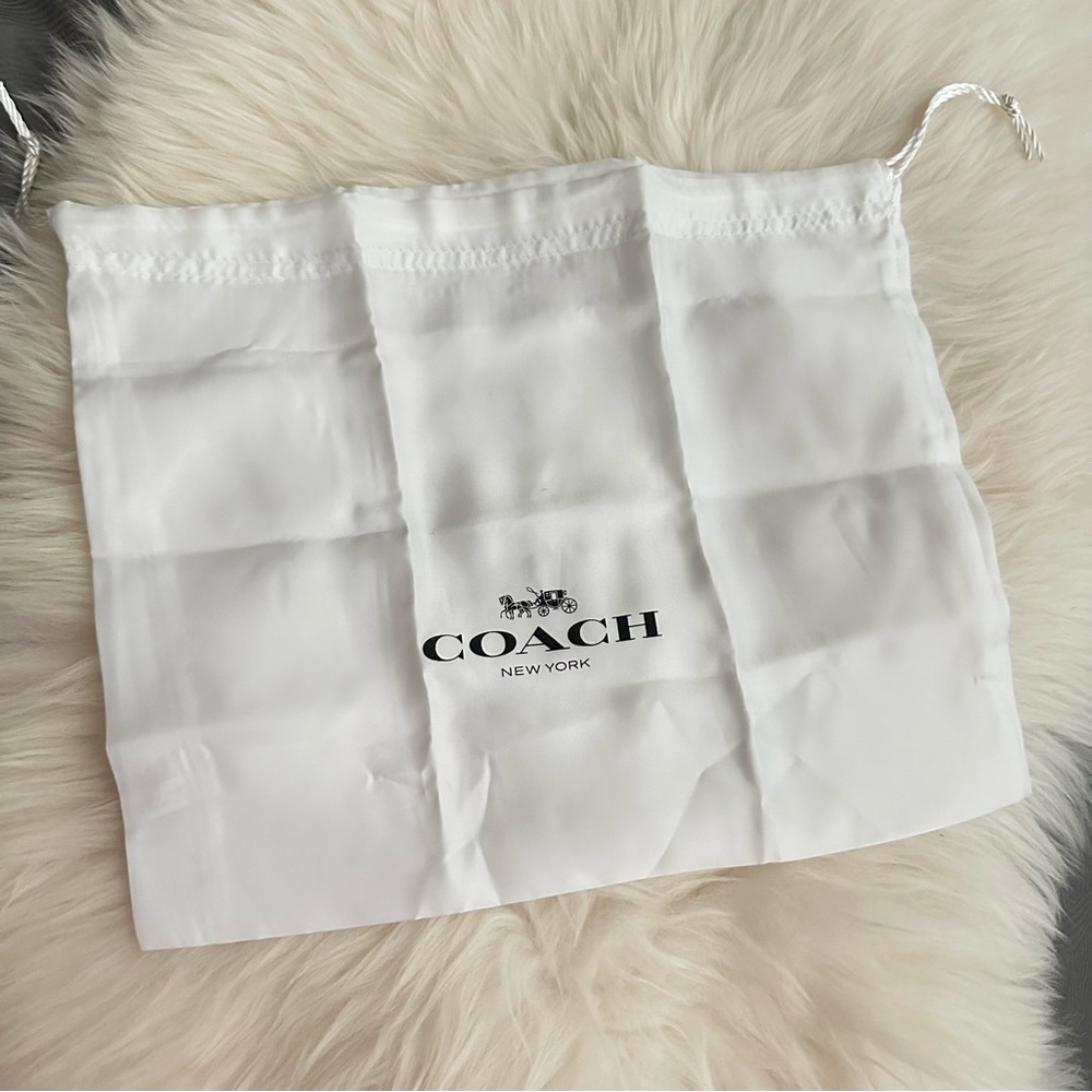 Coach Pink Rogue 17 - Picture 12 of 16